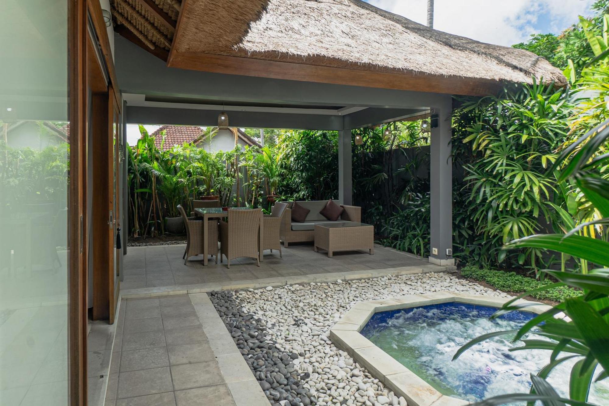 Balinea Holiday Home Seminyak  Ngoại thất bức ảnh
