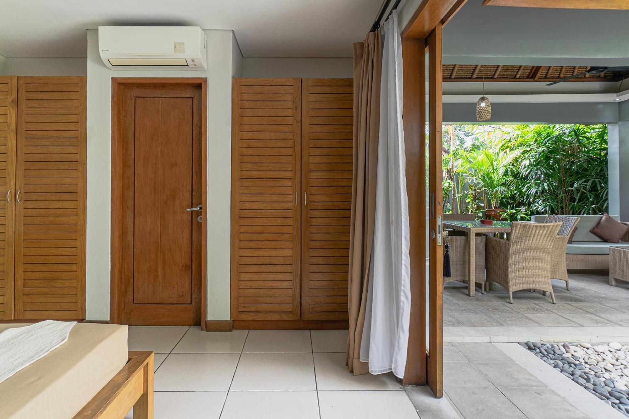 Balinea Holiday Home Seminyak  Ngoại thất bức ảnh